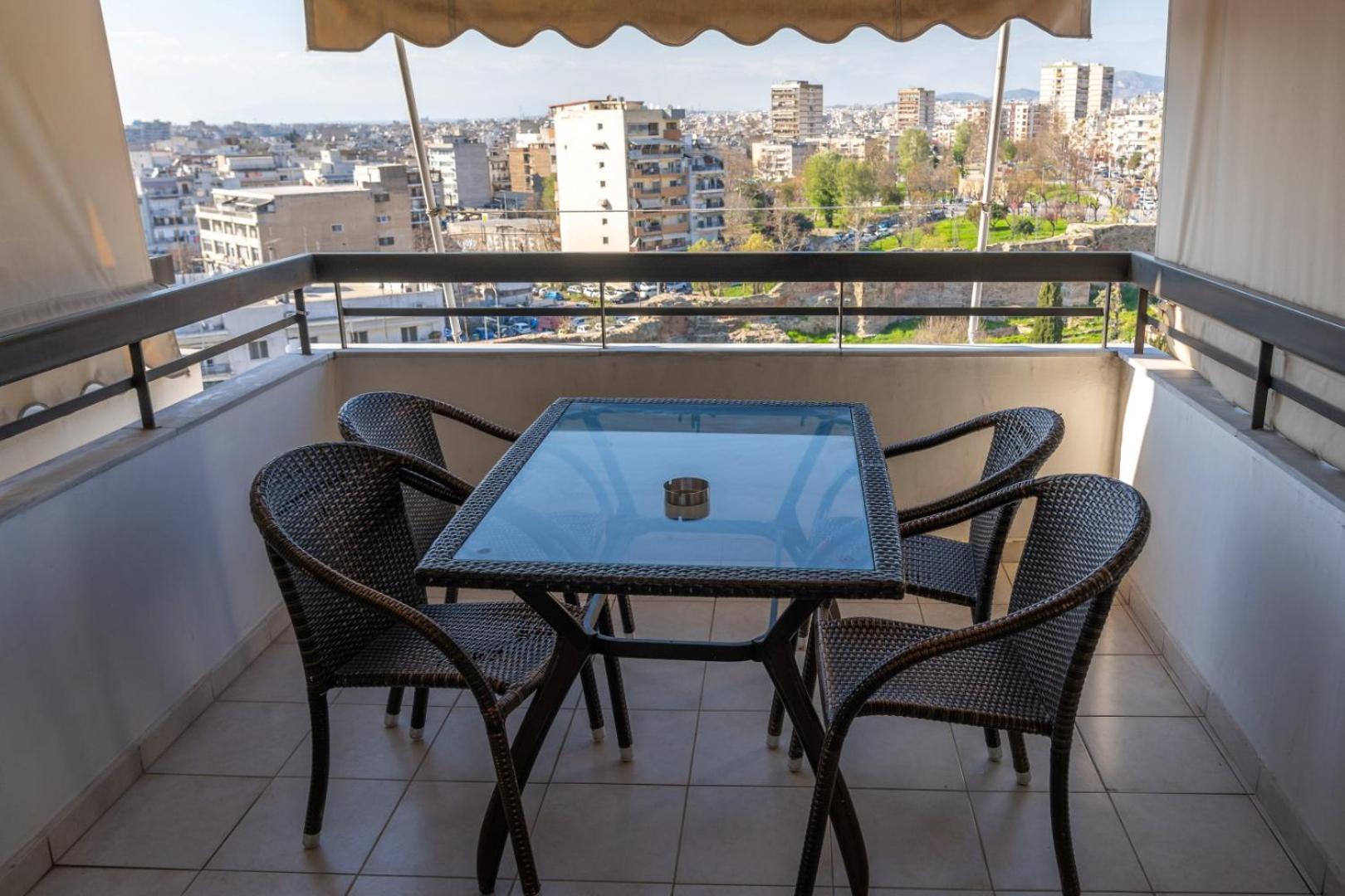 Kosmos Sercvice Beautiful 2 With Additional Cost Parking Apartment Thessaloniki
