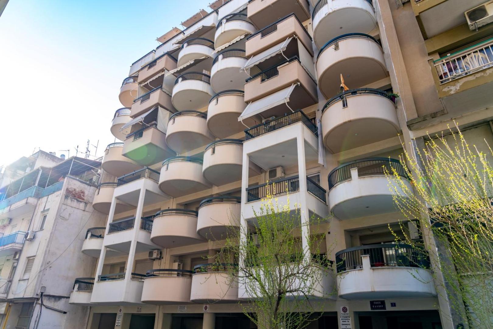 Kosmos Sercvice Beautiful 2 With Additional Cost Parking Apartment *